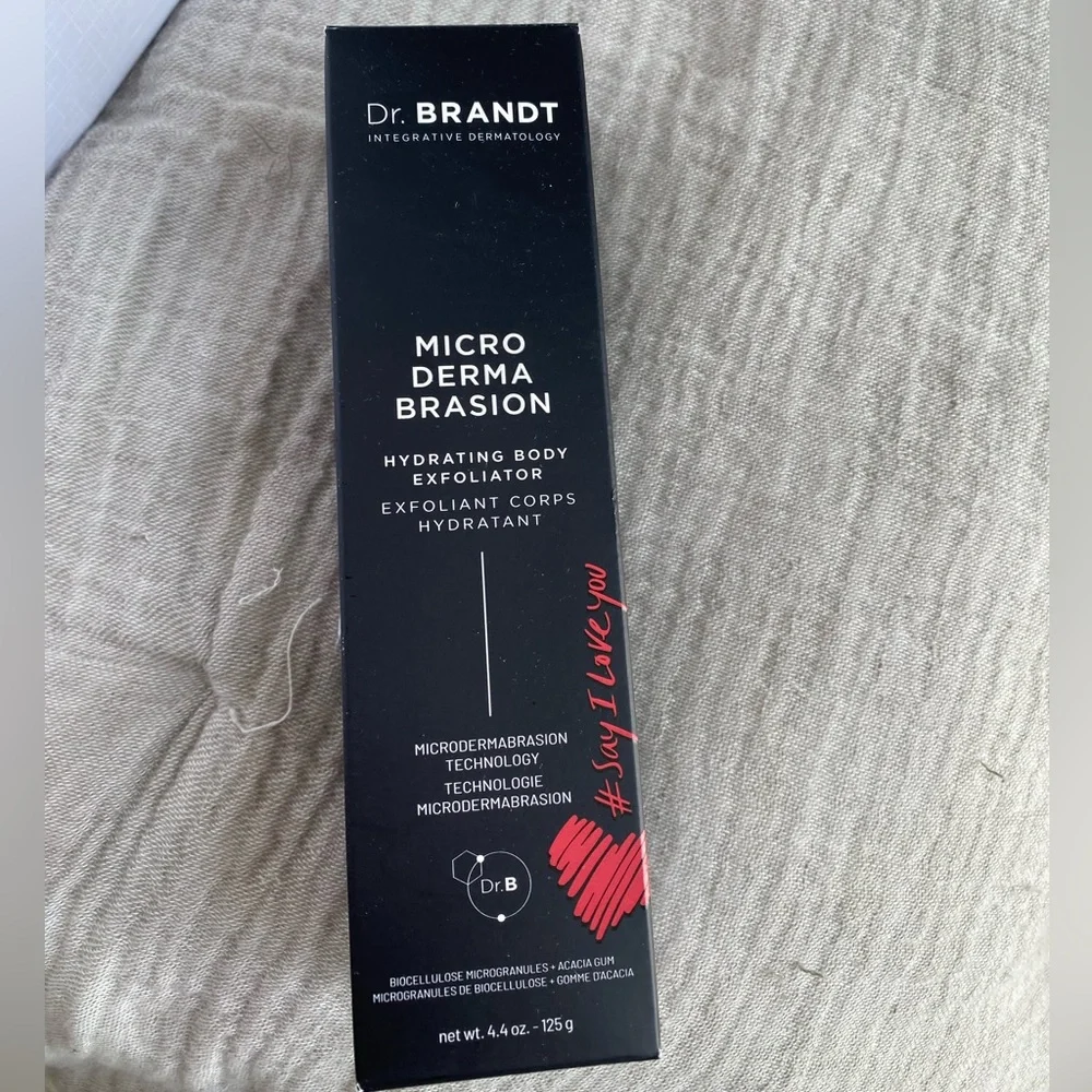 Dr. Brandt Microdermabrasion Hydrating Exfoliator - Black and Red - Picture 1 of 1